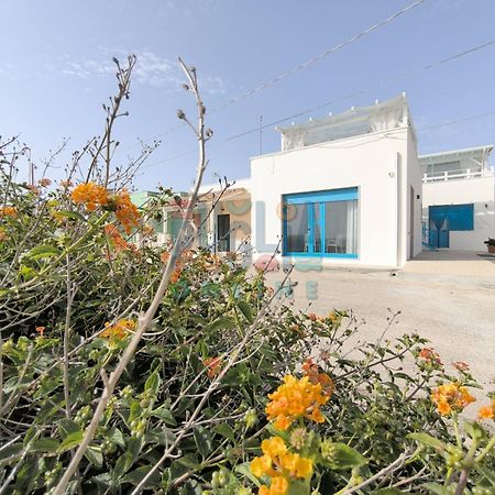 Bilocale Blue House Fronte Mare, A Posto Rosso Appartement Capilungo Buitenkant foto