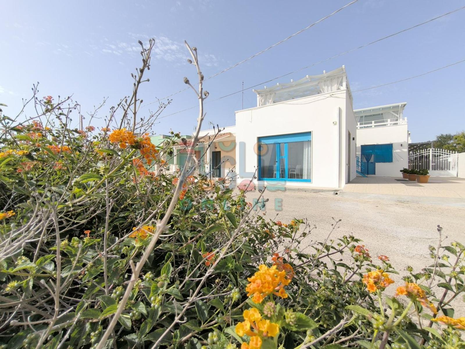 Bilocale Blue House Fronte Mare, A Posto Rosso Appartement Capilungo Buitenkant foto